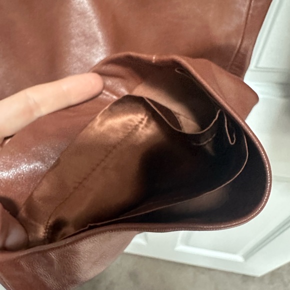 Immaculate ESCADA genuine leather pants, size 38. - Picture 7 of 9